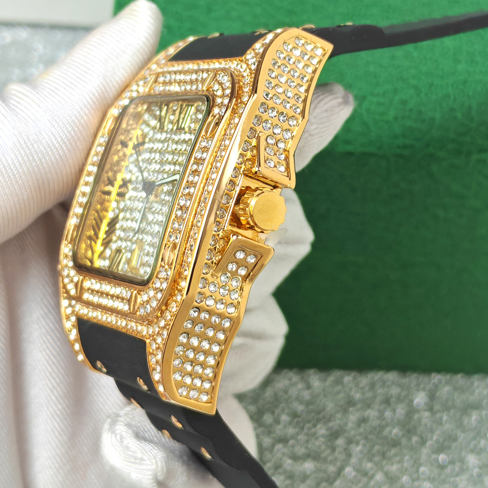 Hot Fashion Square Full Diamon - Luxury Watch With Rubber Strap recension och pris