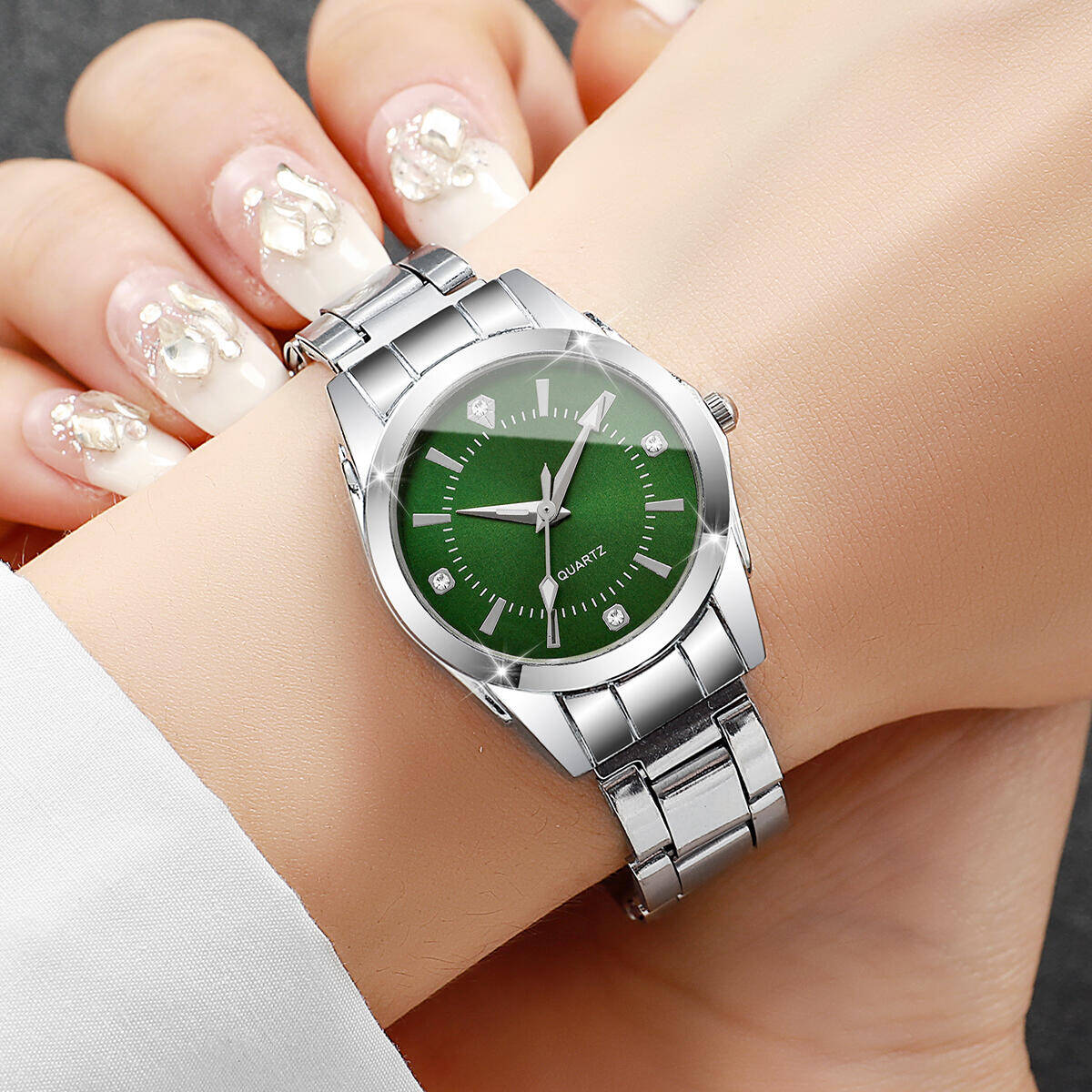 Luxury Rhinestone Women Watche - Luxury Watch Holder recension och pris